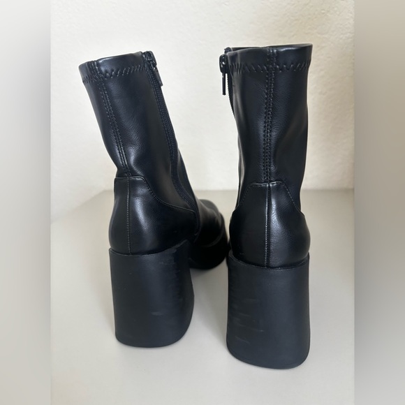 Madden Girl Black Ankle Boots - Picture 5 of 6